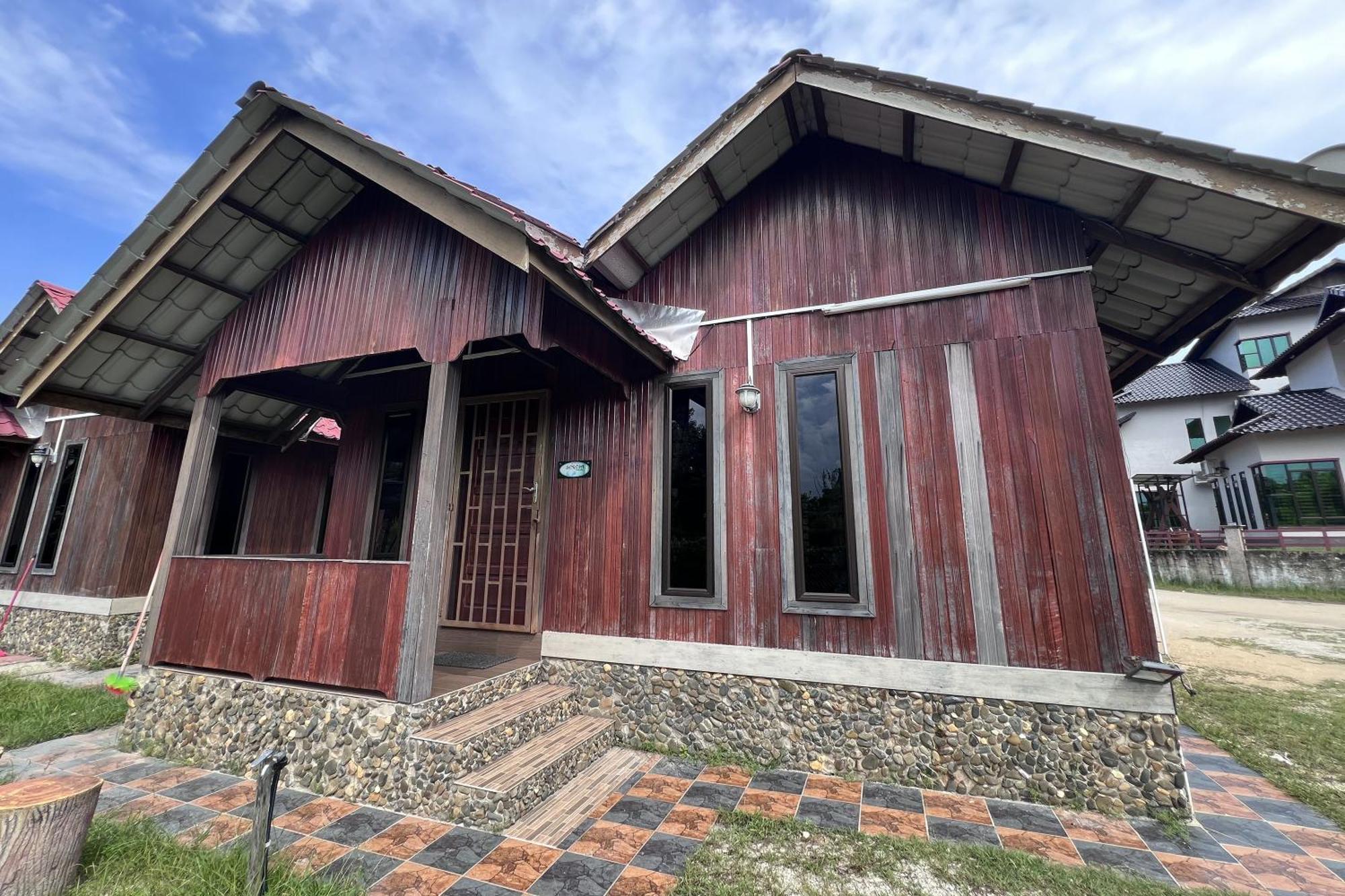 Nurbayu Chalet, Kemaman Kuantan Extérieur photo