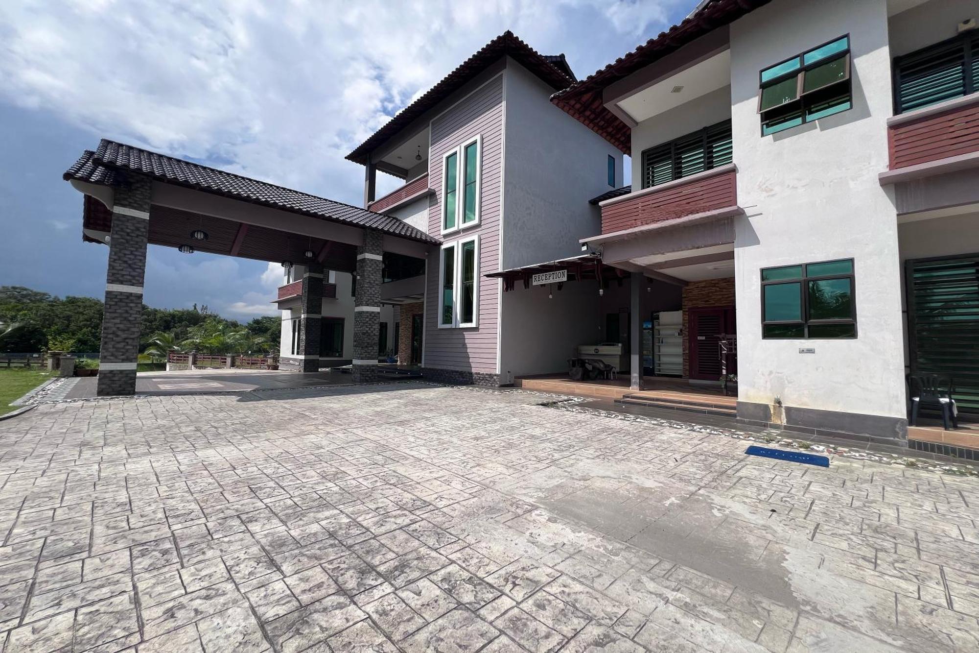 Nurbayu Chalet, Kemaman Kuantan Extérieur photo